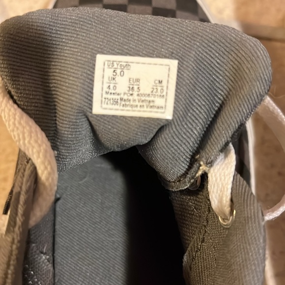 Gray and black vans size 5 youth - Picture 4 of 4